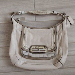 Coach Kristin #16803 Beige Leather Shoulder Handbag. Size 9x11x4